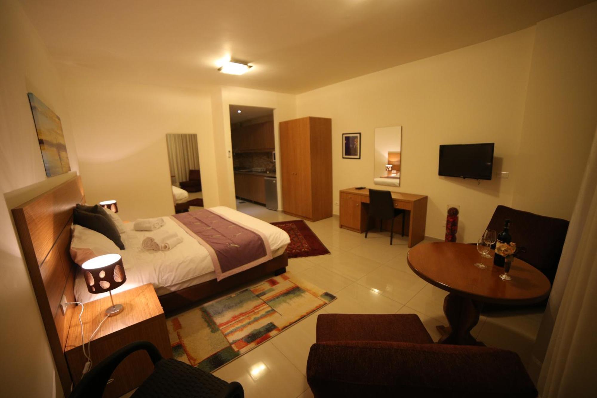 Sea Valley Lejlighedshotel Byblos Eksteriør billede