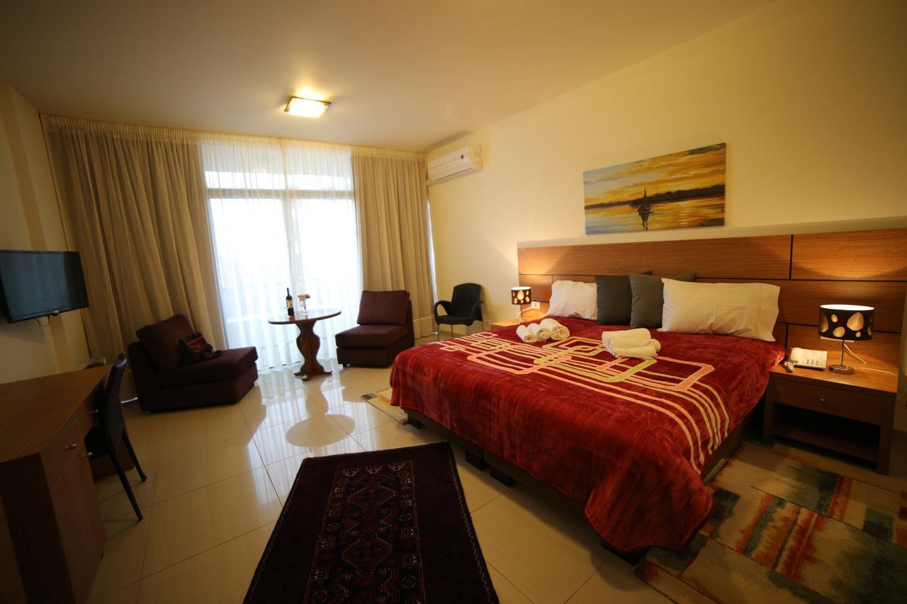 Sea Valley Lejlighedshotel Byblos Eksteriør billede