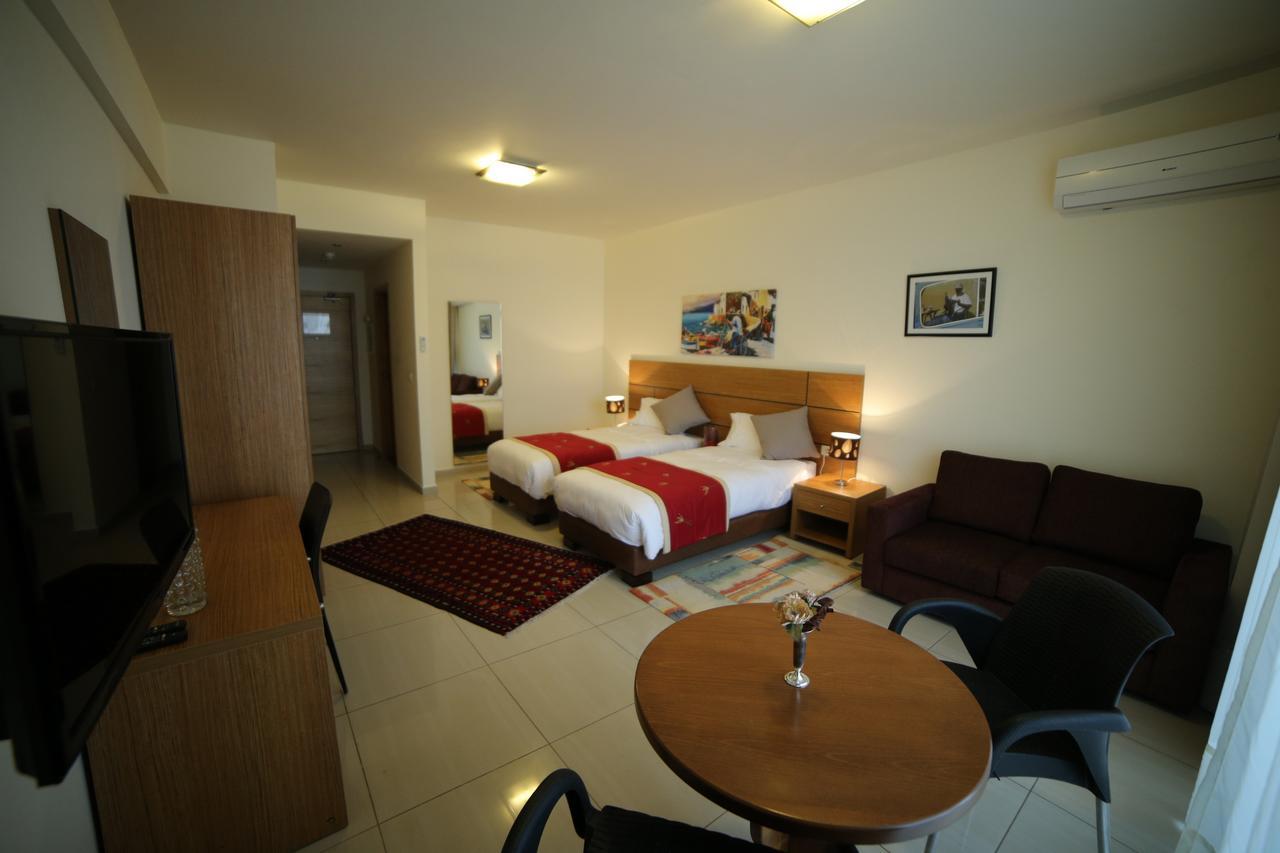 Sea Valley Lejlighedshotel Byblos Eksteriør billede